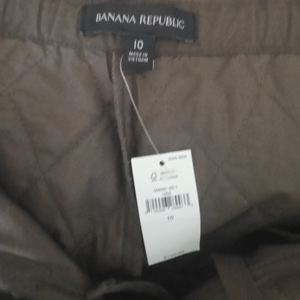 Banana Republic Quilted Capris - Olive Green - Picture 8 of 8